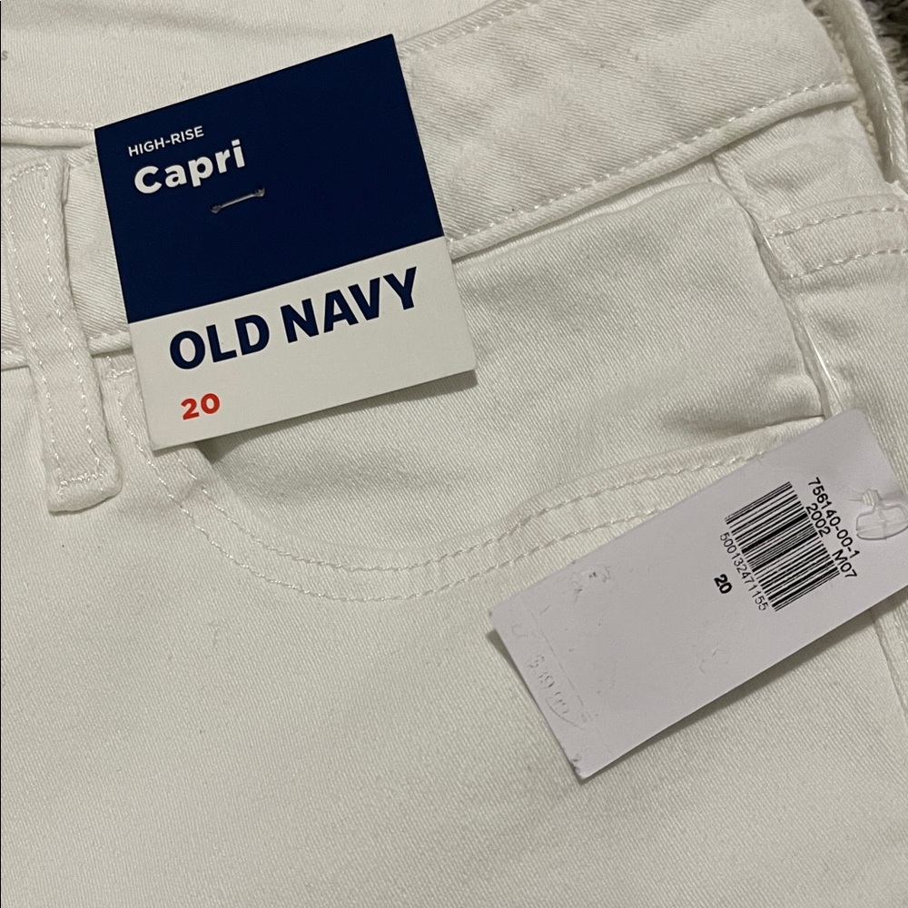 NWT- Old Navy - 20. Capri - Picture 5 of 7